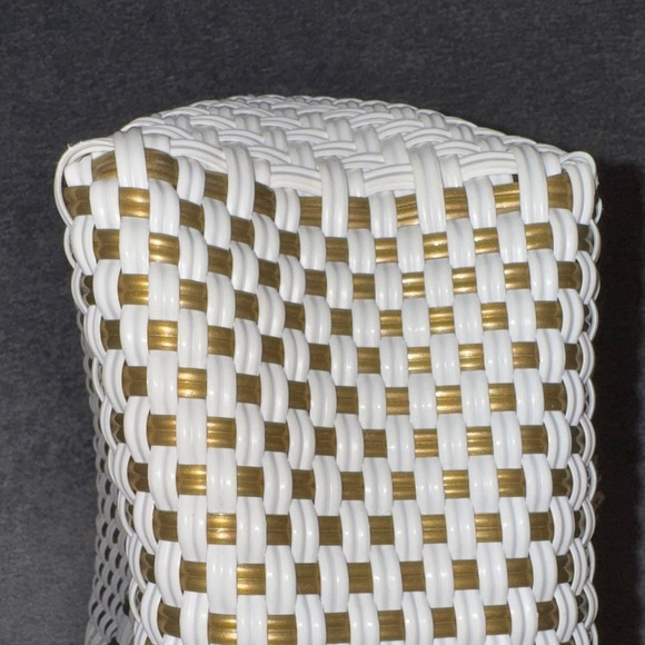 Mexican Artisanal white and gold tote bag with hanging tassels - Picture 11 of 12